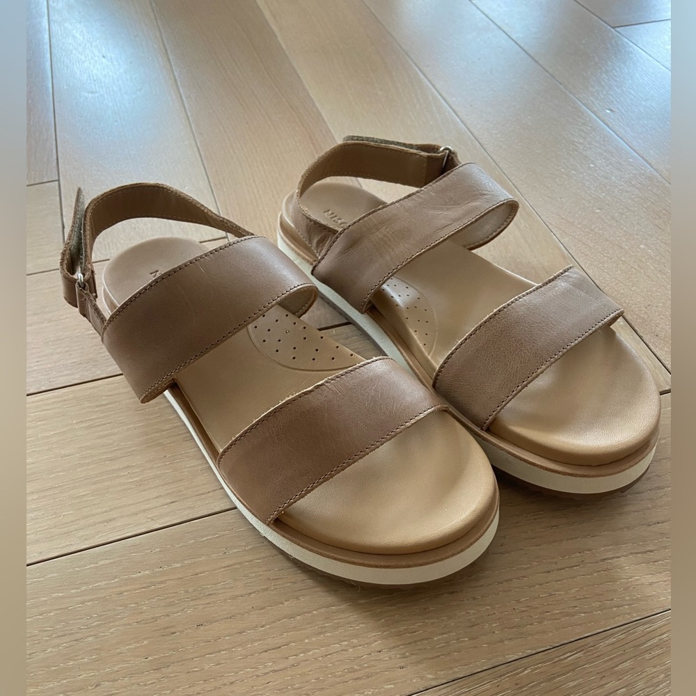 New without box. Nisolo Go To FlatForm 2.0 size 8.